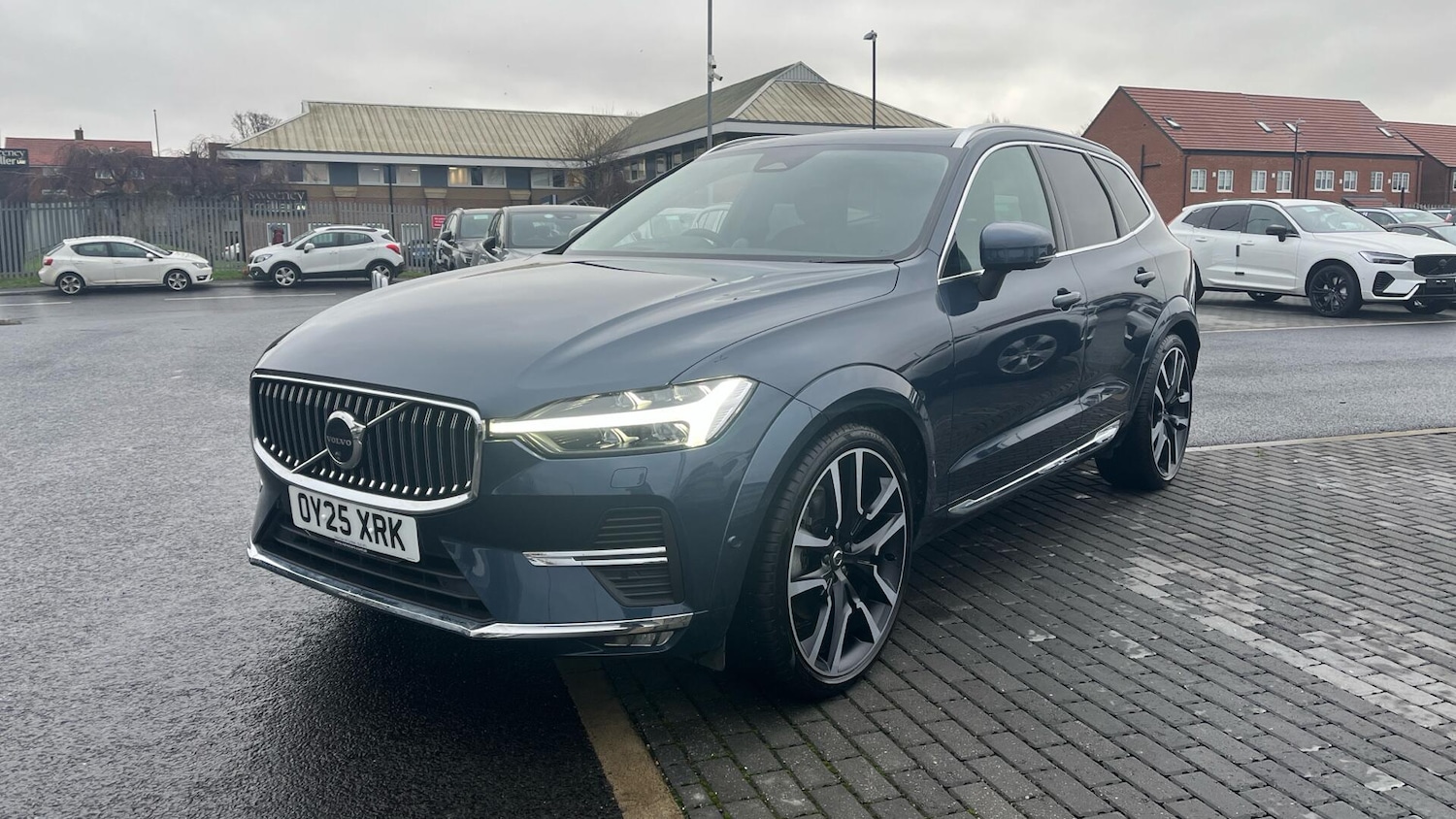 Used Volvo XC60 2025 for sale - 77238178: Photo 15