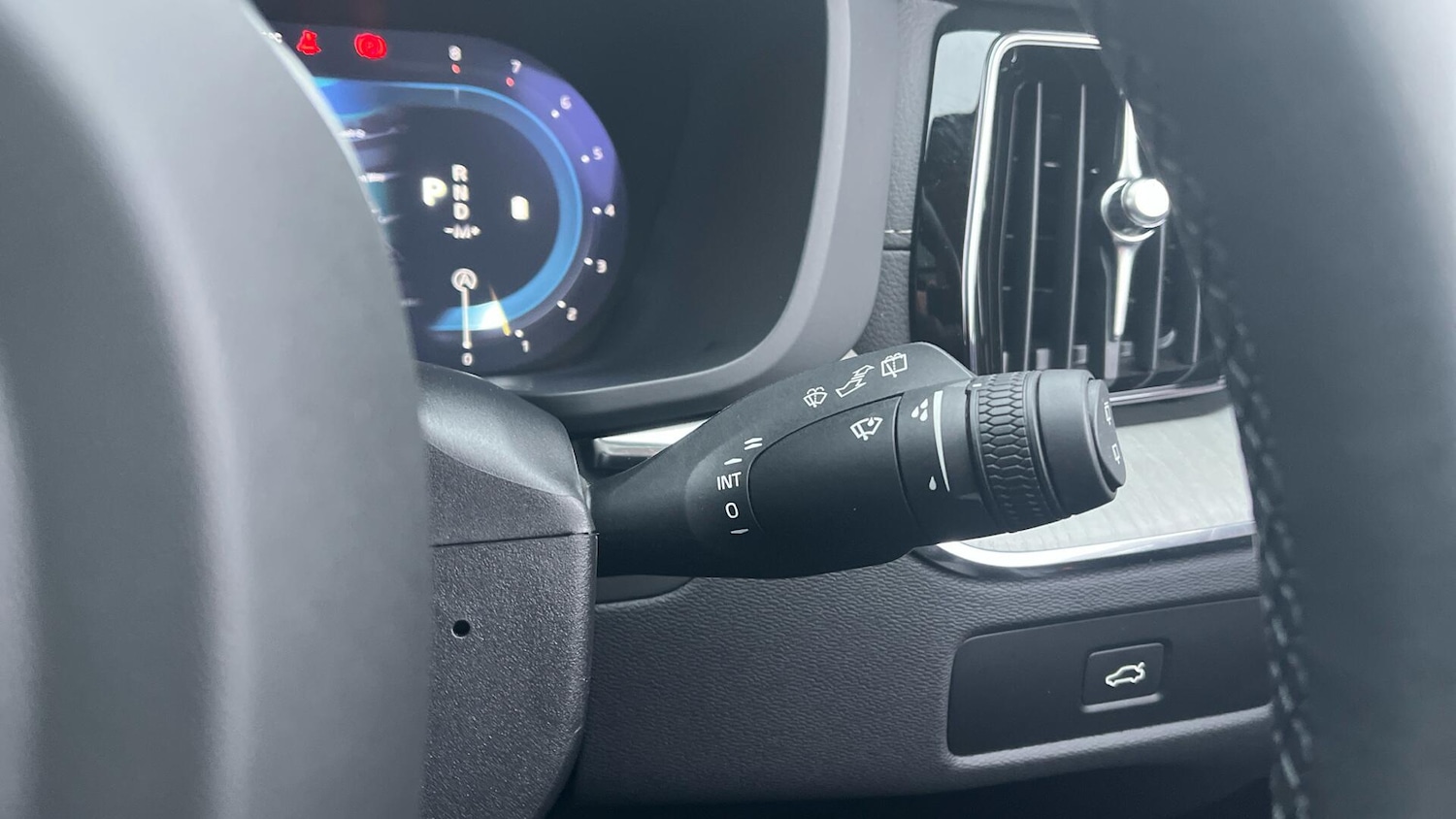 Used Volvo XC60 2025 for sale - 77238178: Photo 21