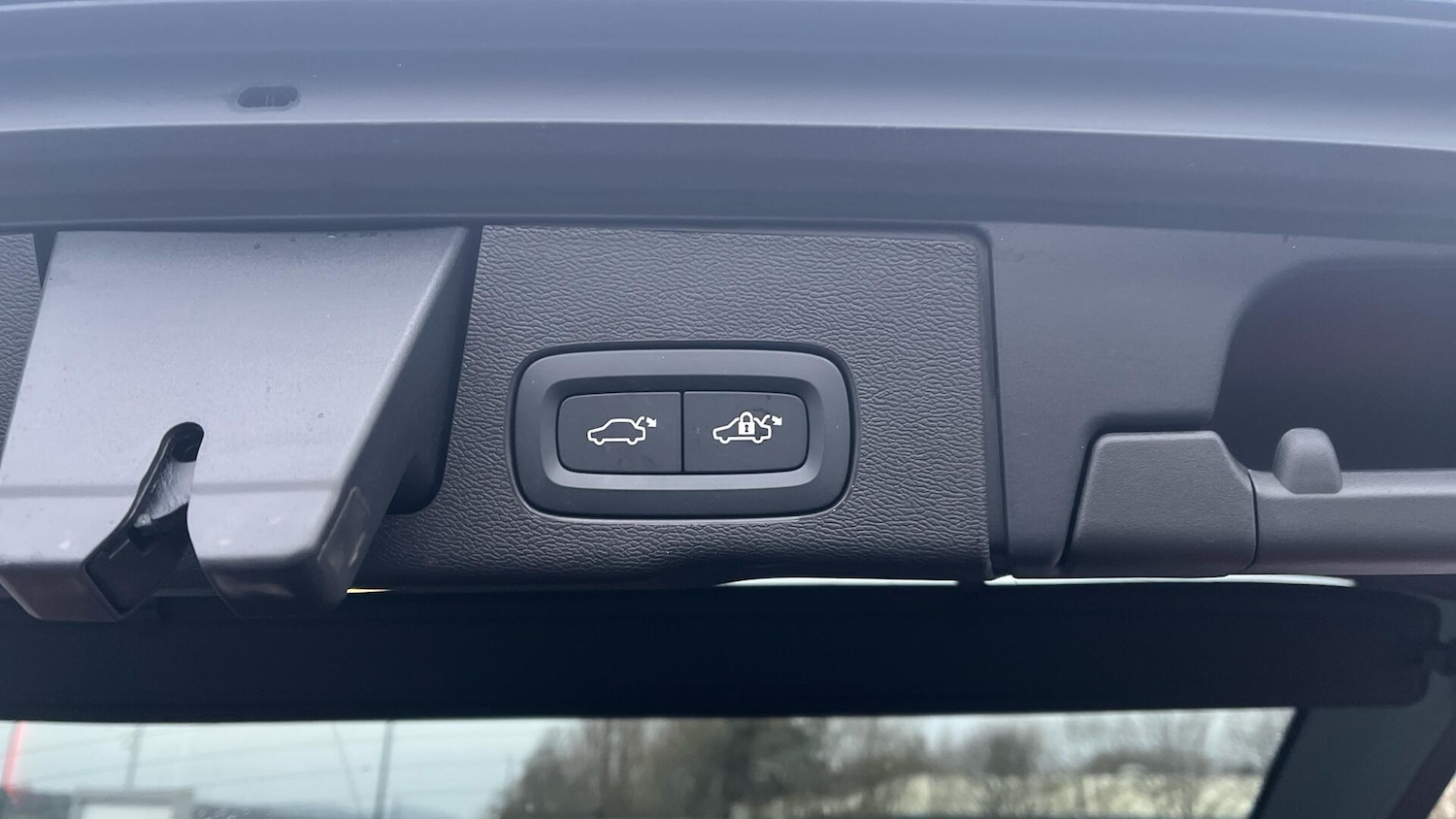 Used Volvo XC60 2025 for sale - 77238178: Photo 35