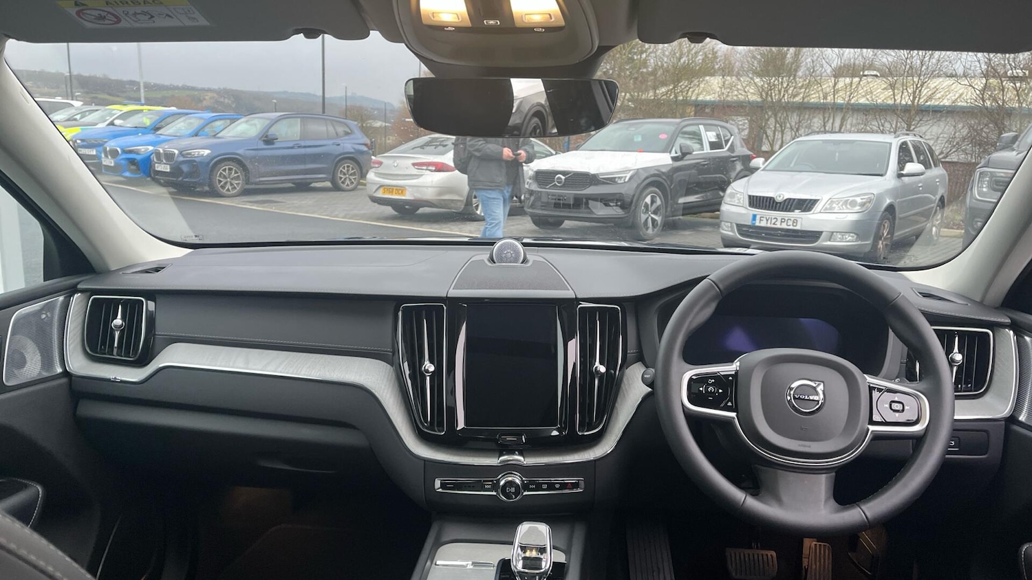 Used Volvo XC60 2025 for sale - 77238178: Photo 5