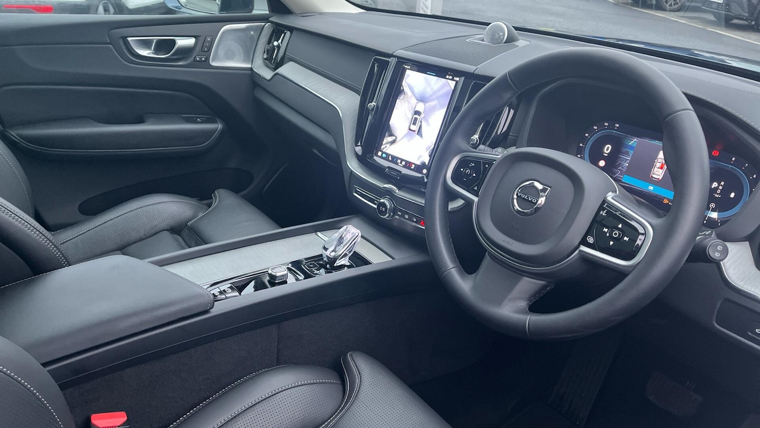 Used Volvo XC60 2025 for sale - 77238178: Photo 51