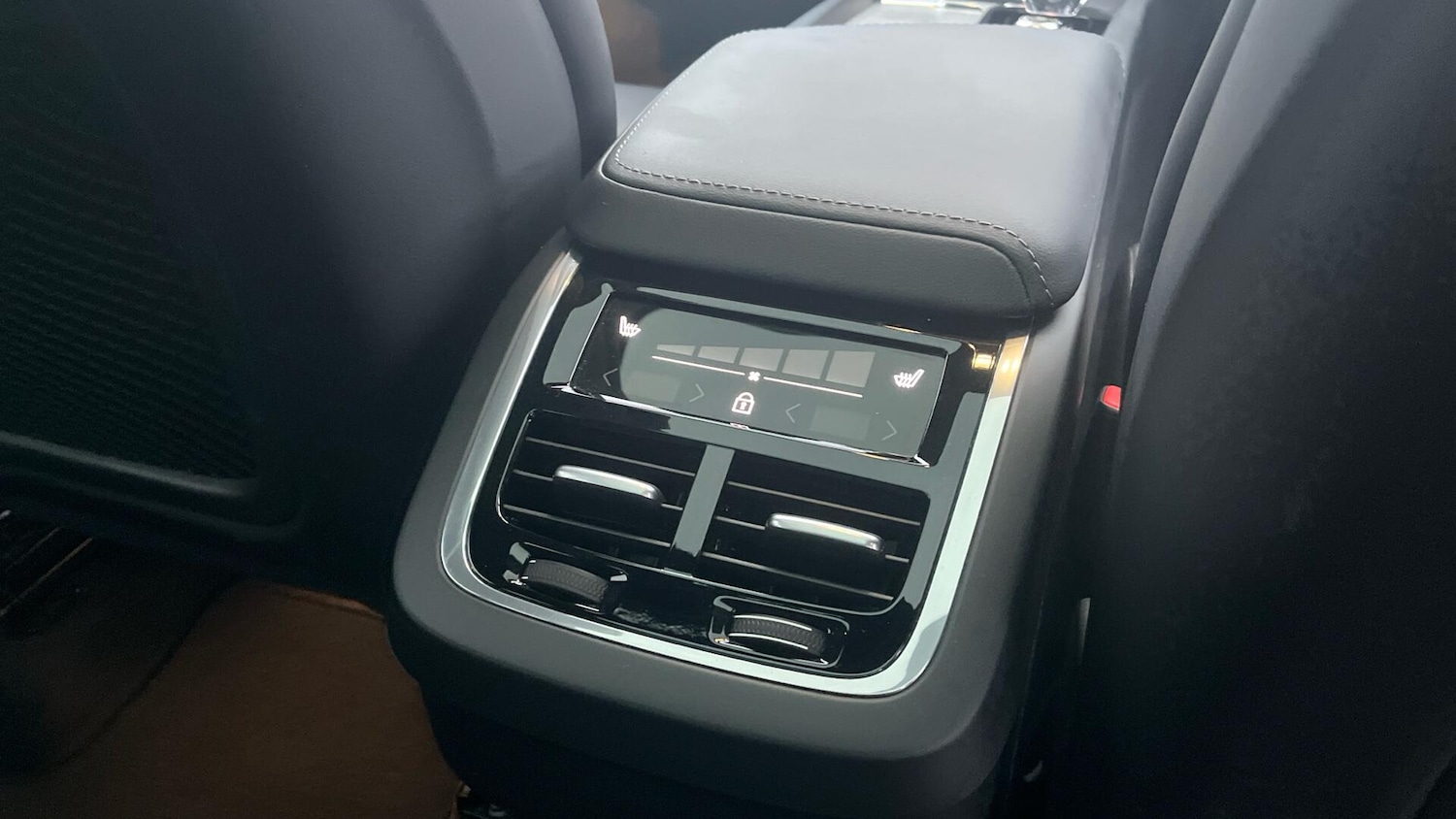 Used Volvo XC60 2025 for sale - 77238178: Photo 53