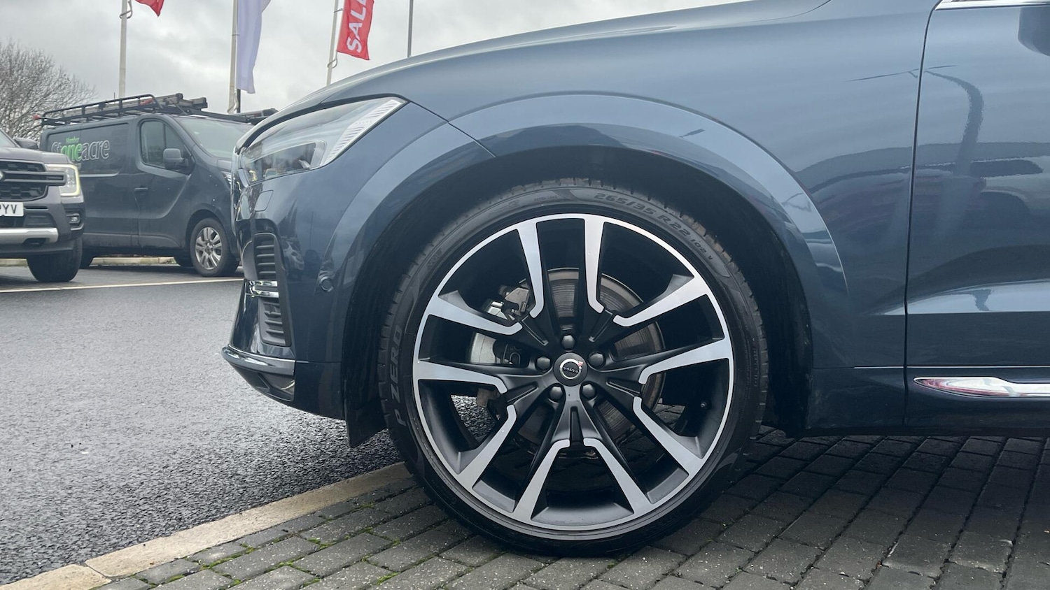 Used Volvo XC60 2025 for sale - 77238178: Photo 9