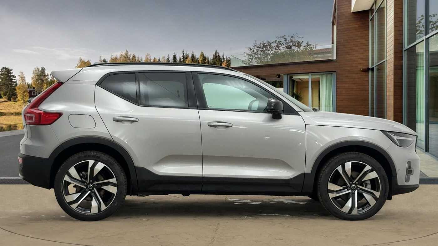 Used Volvo XC40 2025 for sale - 77478705: Photo 2