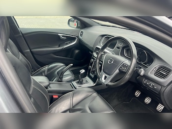 Used Volvo V40 2019 for sale - 79201606: Photo
