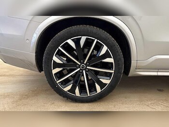 Used Volvo XC90 2025 for sale - 77883363: Photo