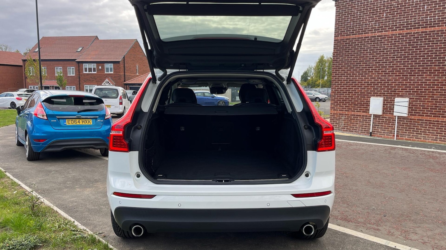 Used Volvo XC60 2018 for sale - 76072959: Photo 13