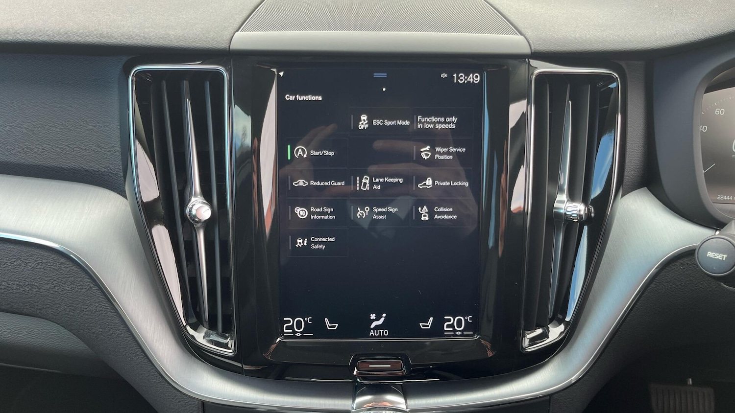 Used Volvo XC60 2018 for sale - 76072959: Photo 18
