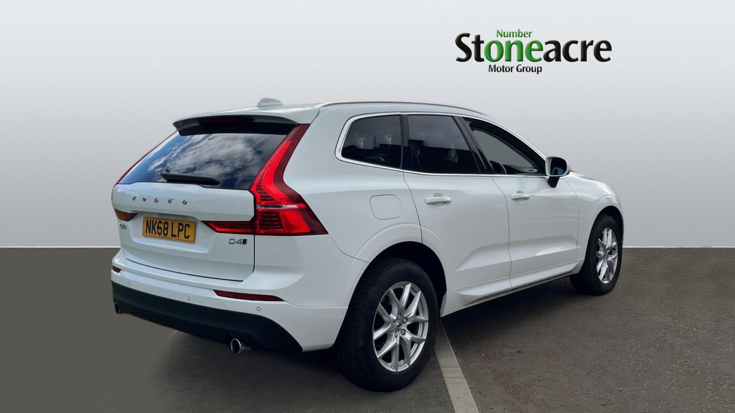 Used Volvo XC60 2018 for sale - 76072959: Photo 2