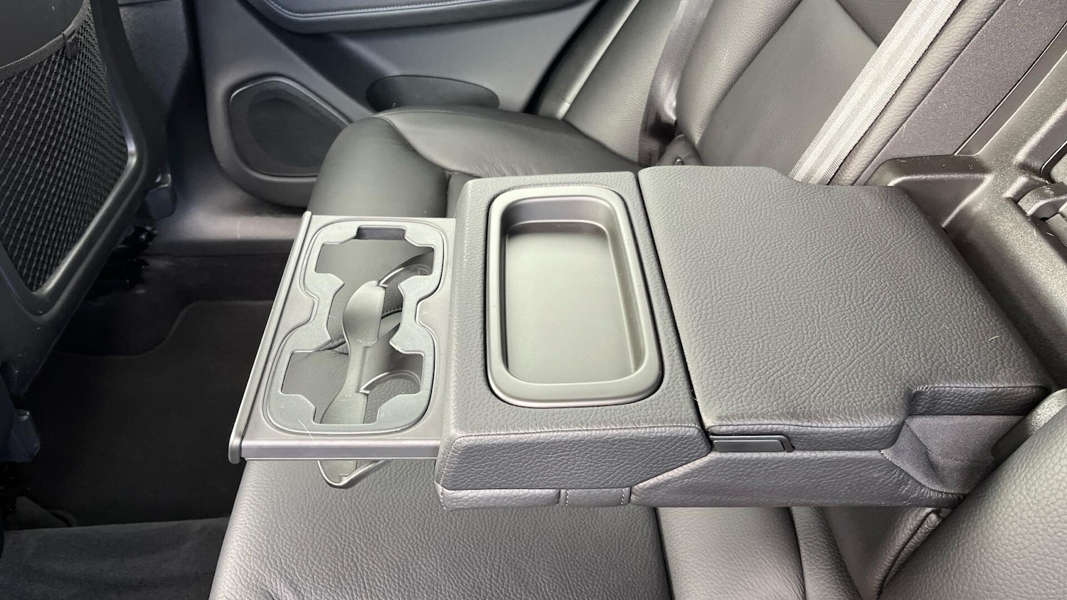Used Volvo XC60 2018 for sale - 76072959: Photo 32