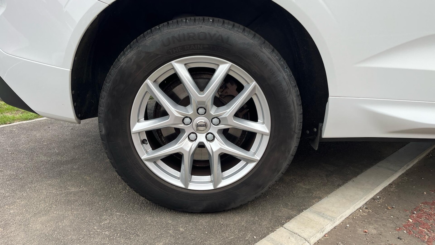 Used Volvo XC60 2018 for sale - 76072959: Photo 41