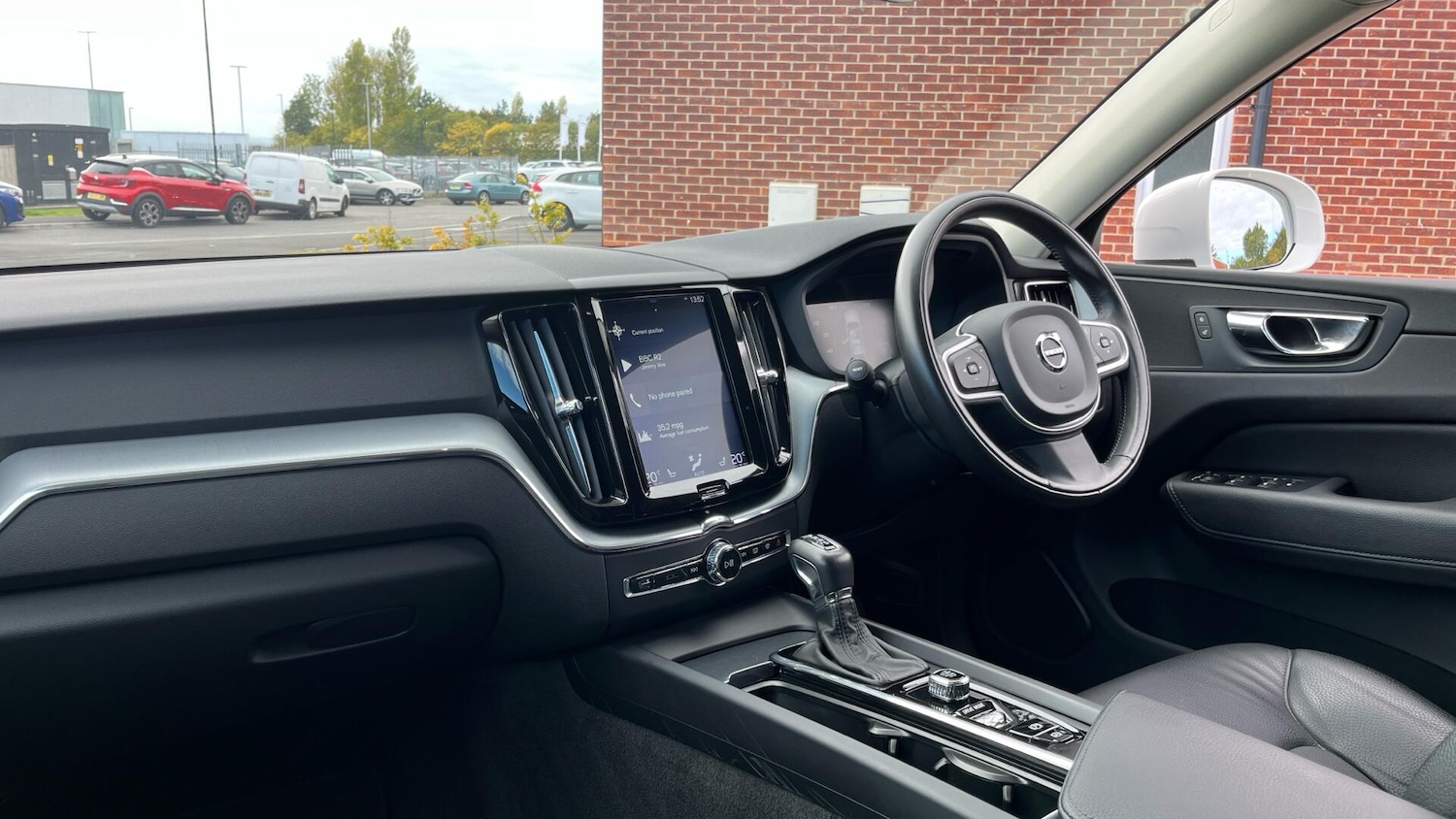 Used Volvo XC60 2018 for sale - 76072959: Photo 46