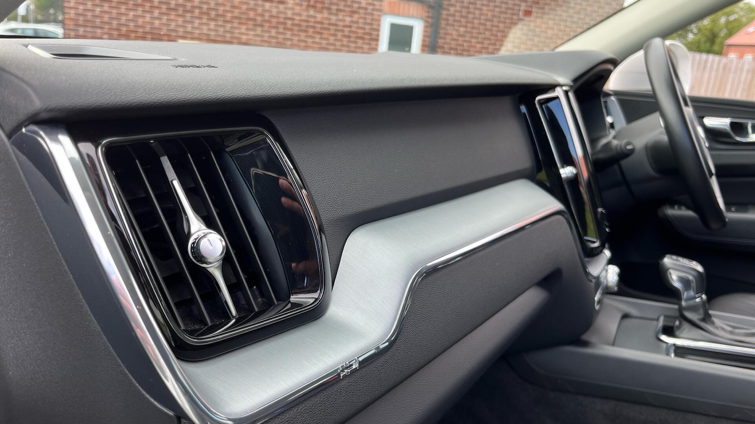 Used Volvo XC60 2018 for sale - 76072959: Photo 47