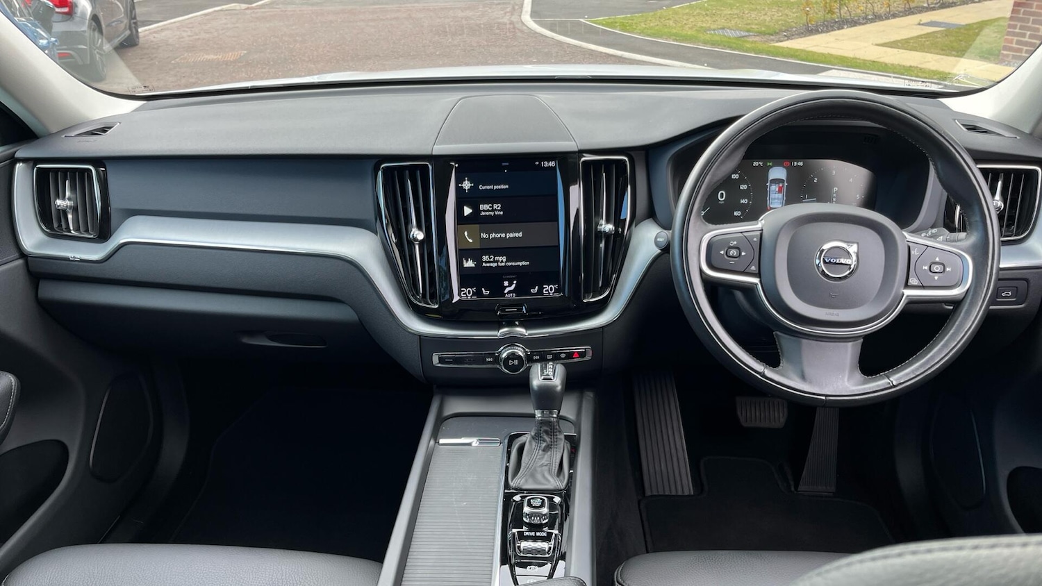Used Volvo XC60 2018 for sale - 76072959: Photo 5