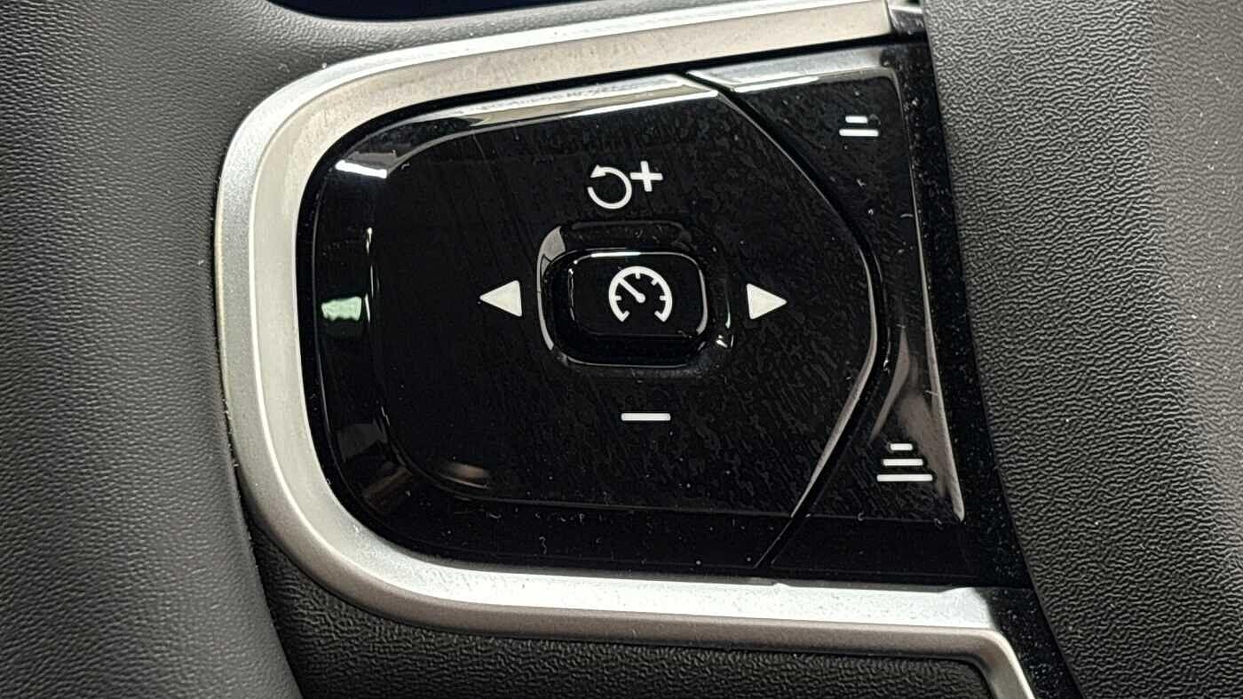 Used Volvo XC60 2024 for sale - 76499490: Photo 31