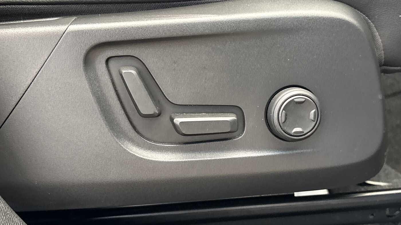 Used Volvo XC40 for sale - 78127535: Photo 27