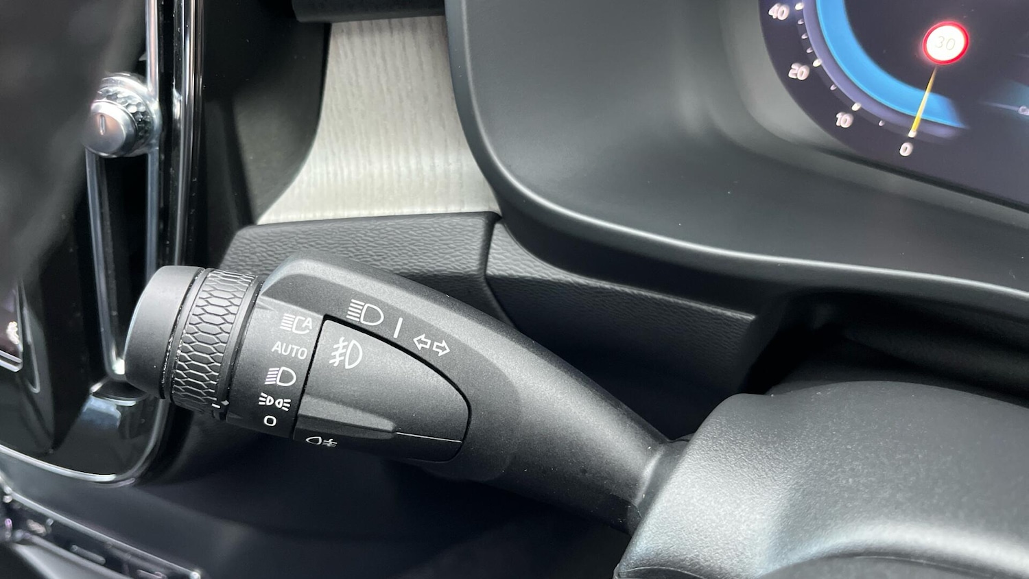 Used Volvo XC40 2024 for sale - 76992698: Photo 18