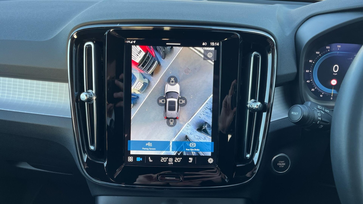 Used Volvo XC40 2023 for sale - 76898586: Photo 17