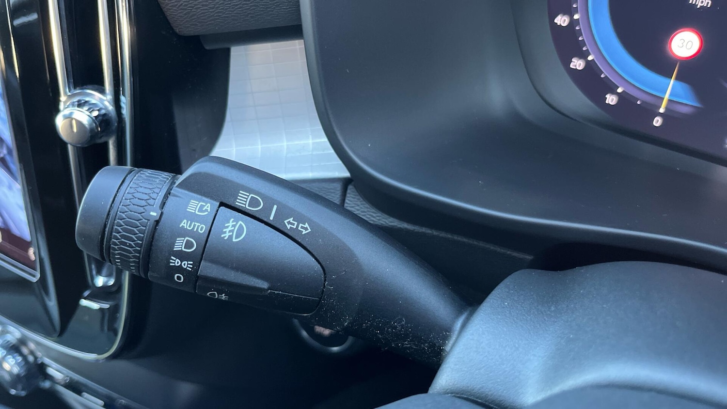 Used Volvo XC40 2023 for sale - 76898586: Photo 18