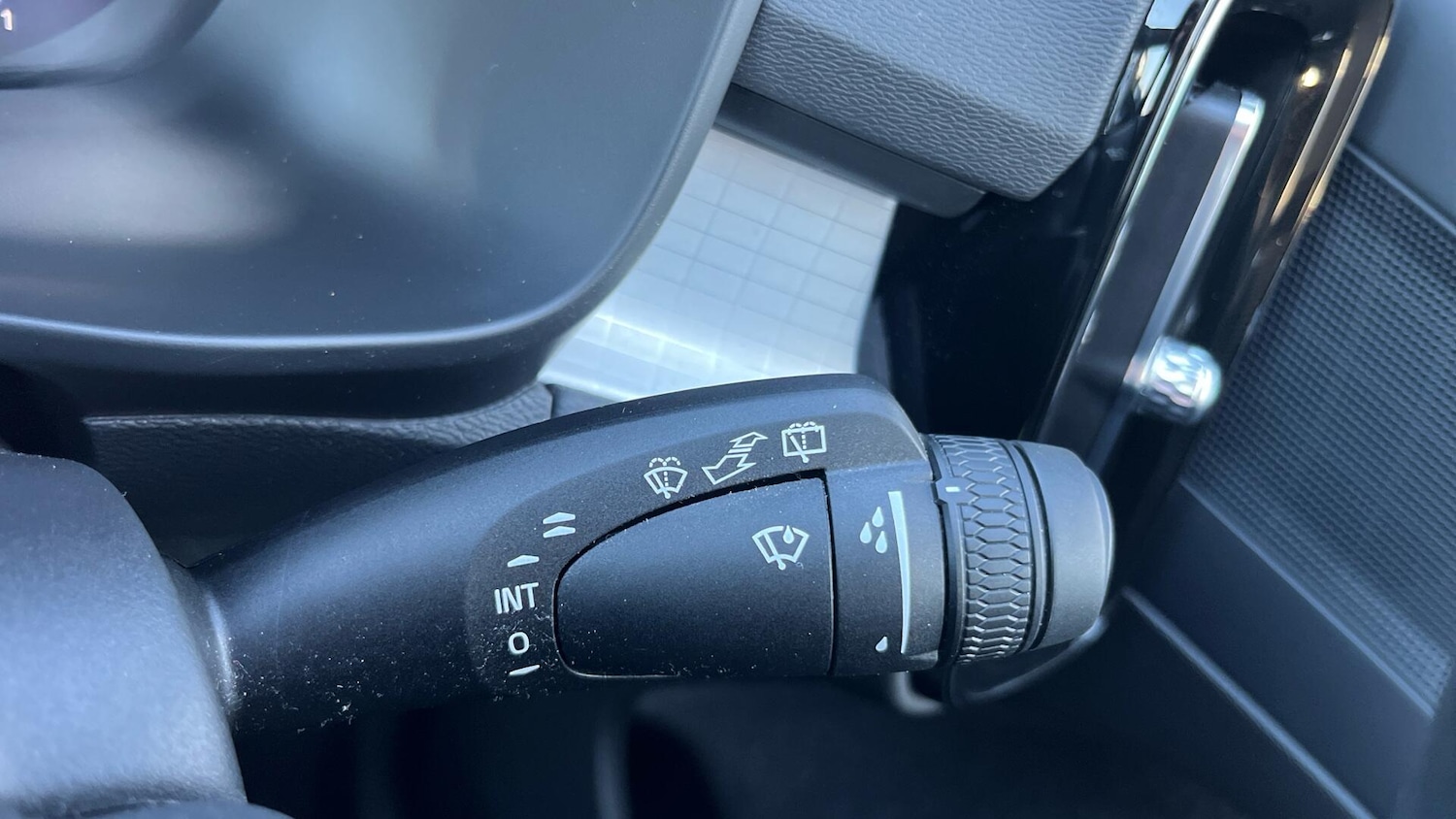 Used Volvo XC40 2023 for sale - 76898586: Photo 21