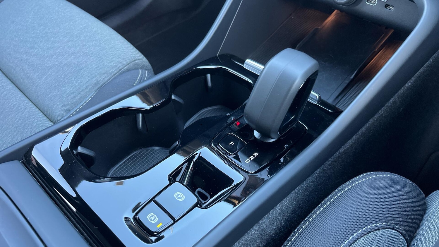 Used Volvo XC40 2023 for sale - 76898586: Photo 24