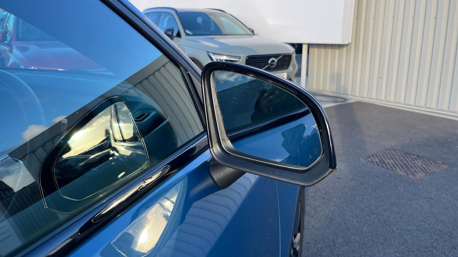 Used Volvo XC40 2023 for sale - 76898586: Photo 29