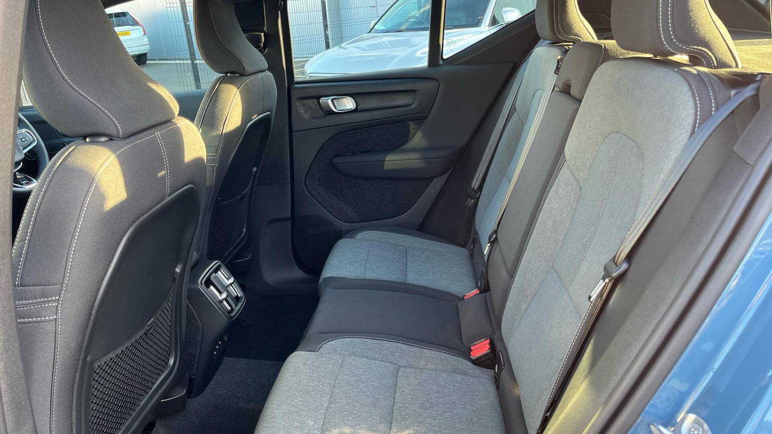 Used Volvo XC40 2023 for sale - 76898586: Photo 30