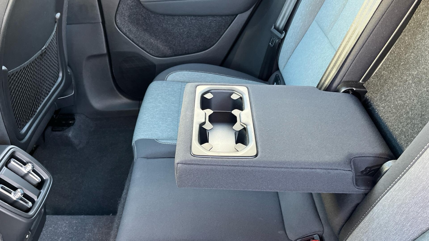 Used Volvo XC40 2023 for sale - 76898586: Photo 31