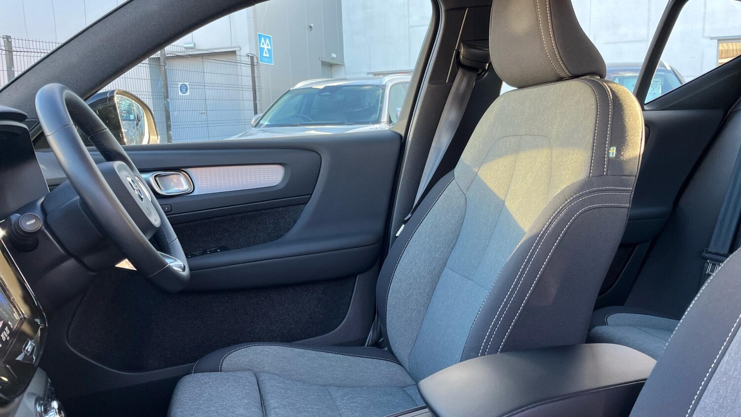 Used Volvo XC40 2023 for sale - 76898586: Photo 45