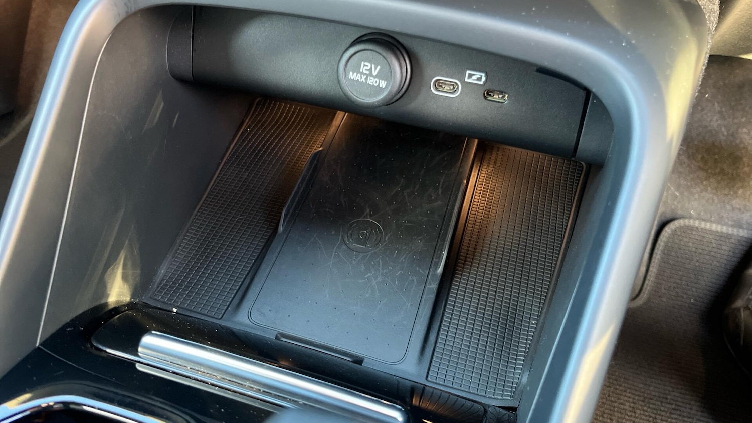 Used Volvo XC40 2023 for sale - 76898586: Photo 49