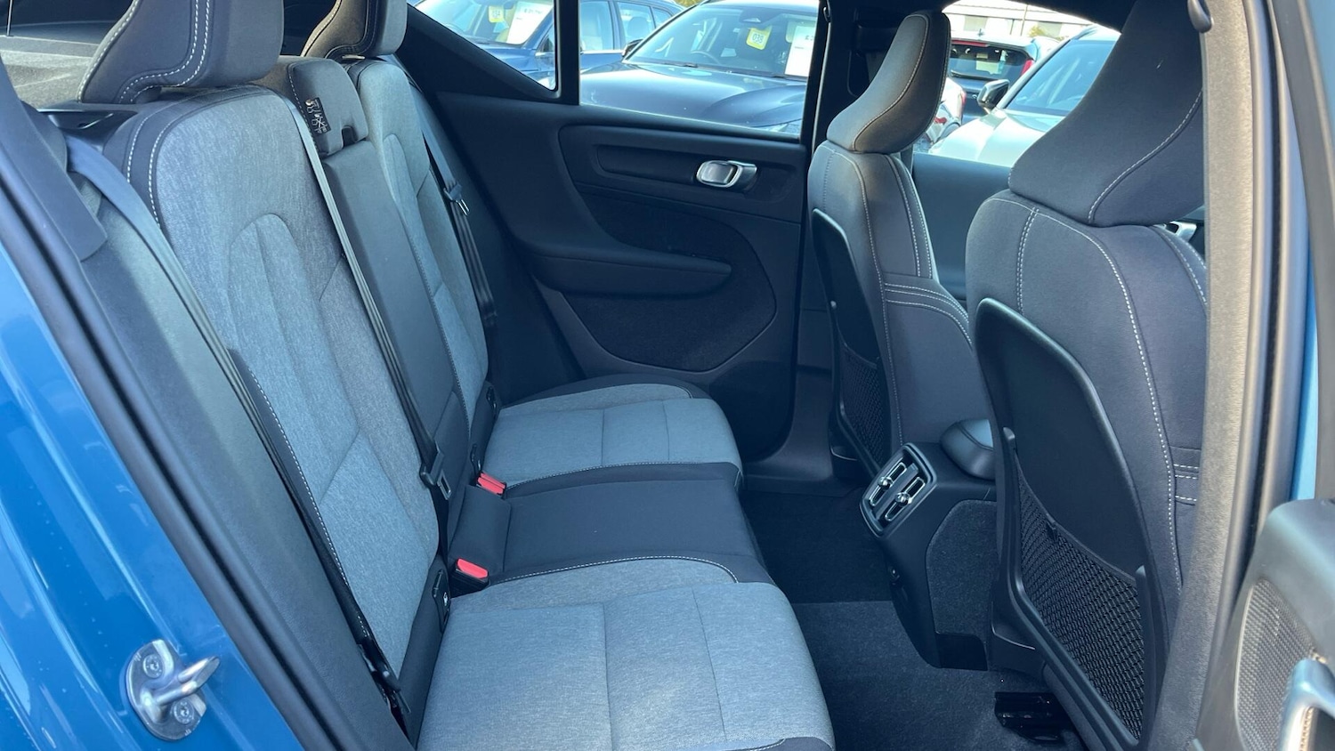 Used Volvo XC40 2023 for sale - 76898586: Photo 6