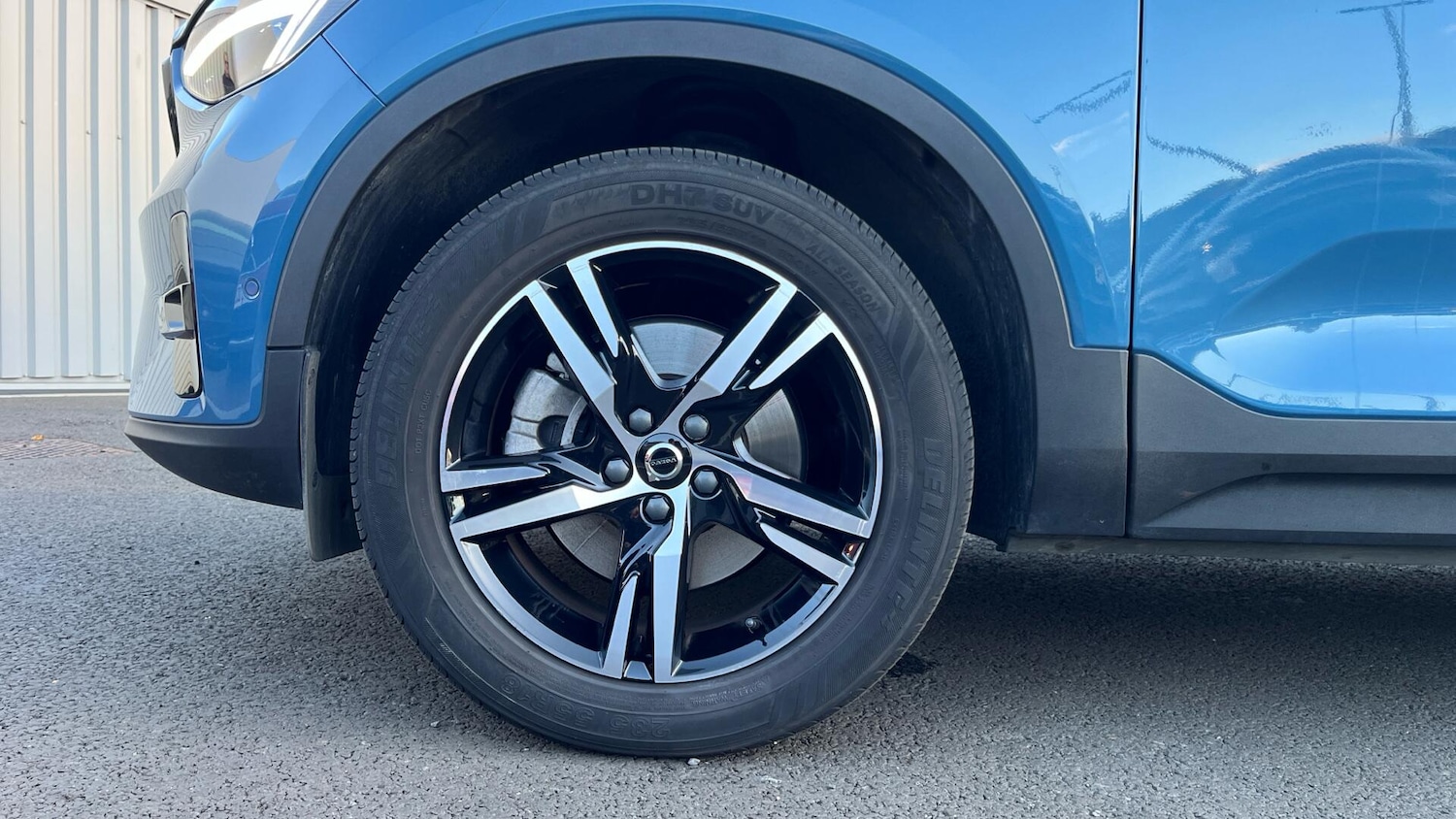 Used Volvo XC40 2023 for sale - 76898586: Photo 9