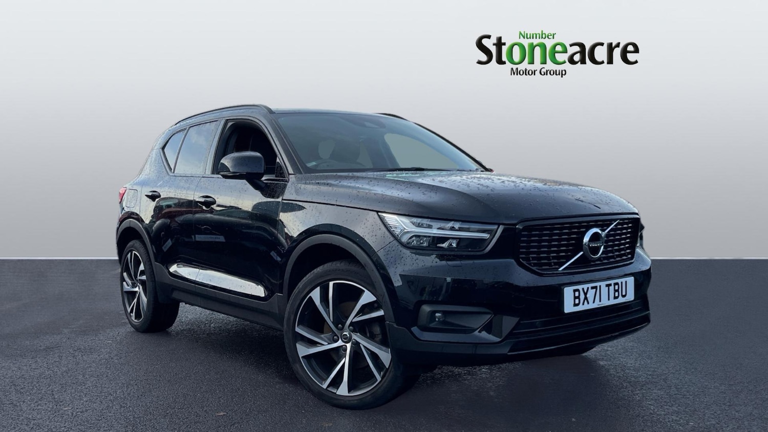 Used Volvo XC40 for sale - 76728995: Photo 1
