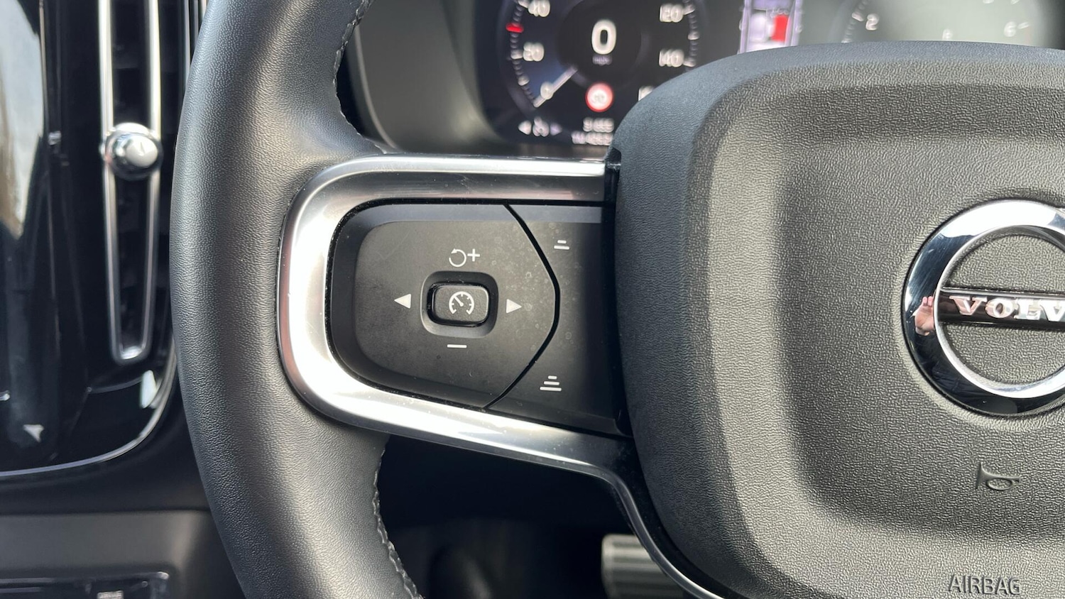 Used Volvo XC40 for sale - 76728995: Photo 19