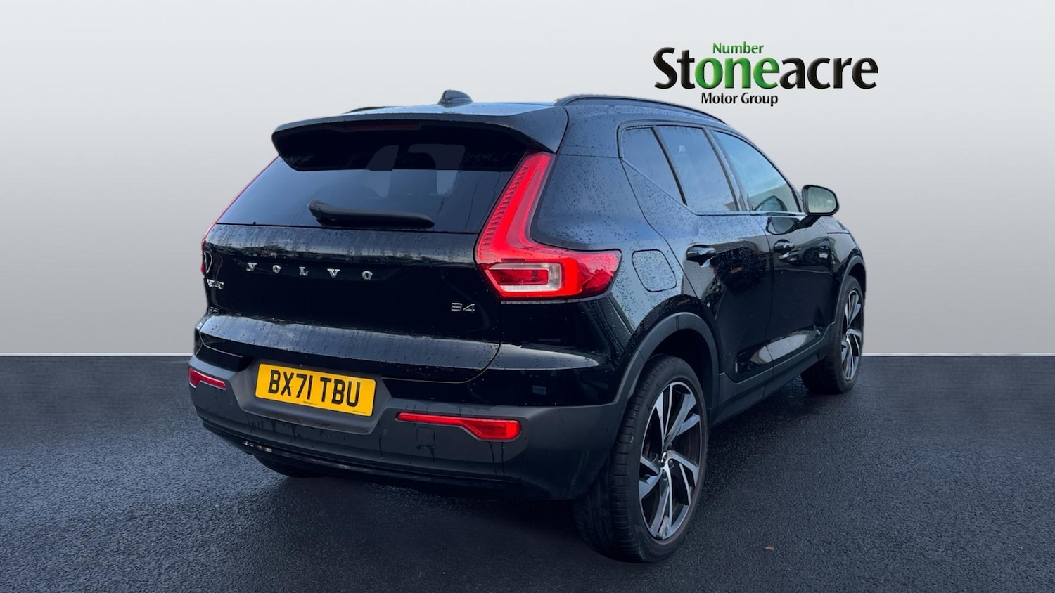 Used Volvo XC40 for sale - 76728995: Photo 2