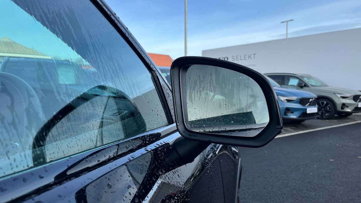 Used Volvo XC40 for sale - 76728995: Photo 29