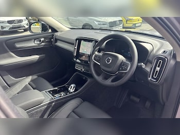 Used Volvo XC40 2026 for sale - 79093141: Photo