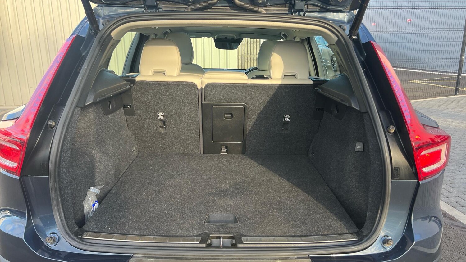 Used Volvo XC40 2021 for sale - 76041683: Photo 13