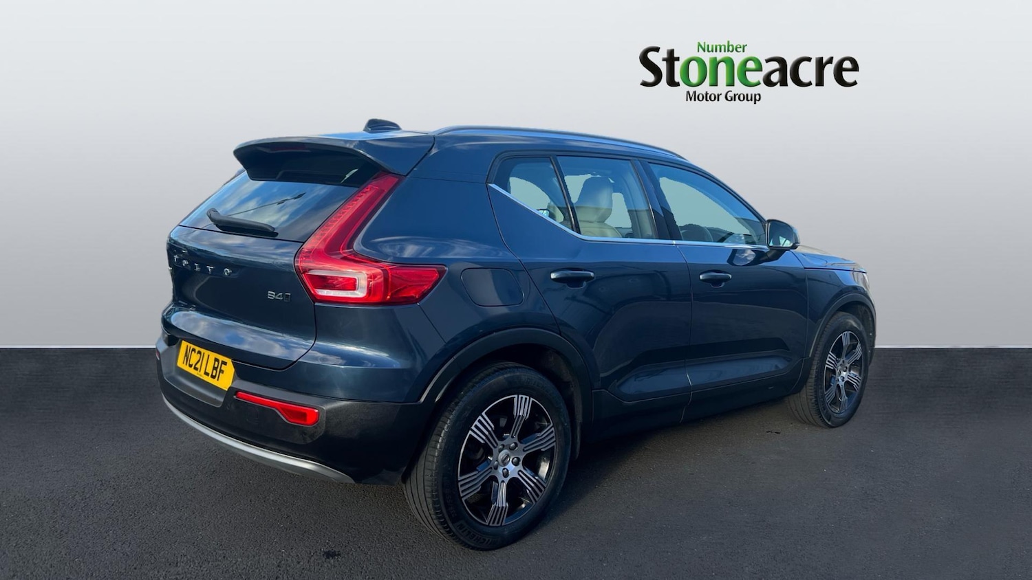 Used Volvo XC40 2021 for sale - 76041683: Photo 2