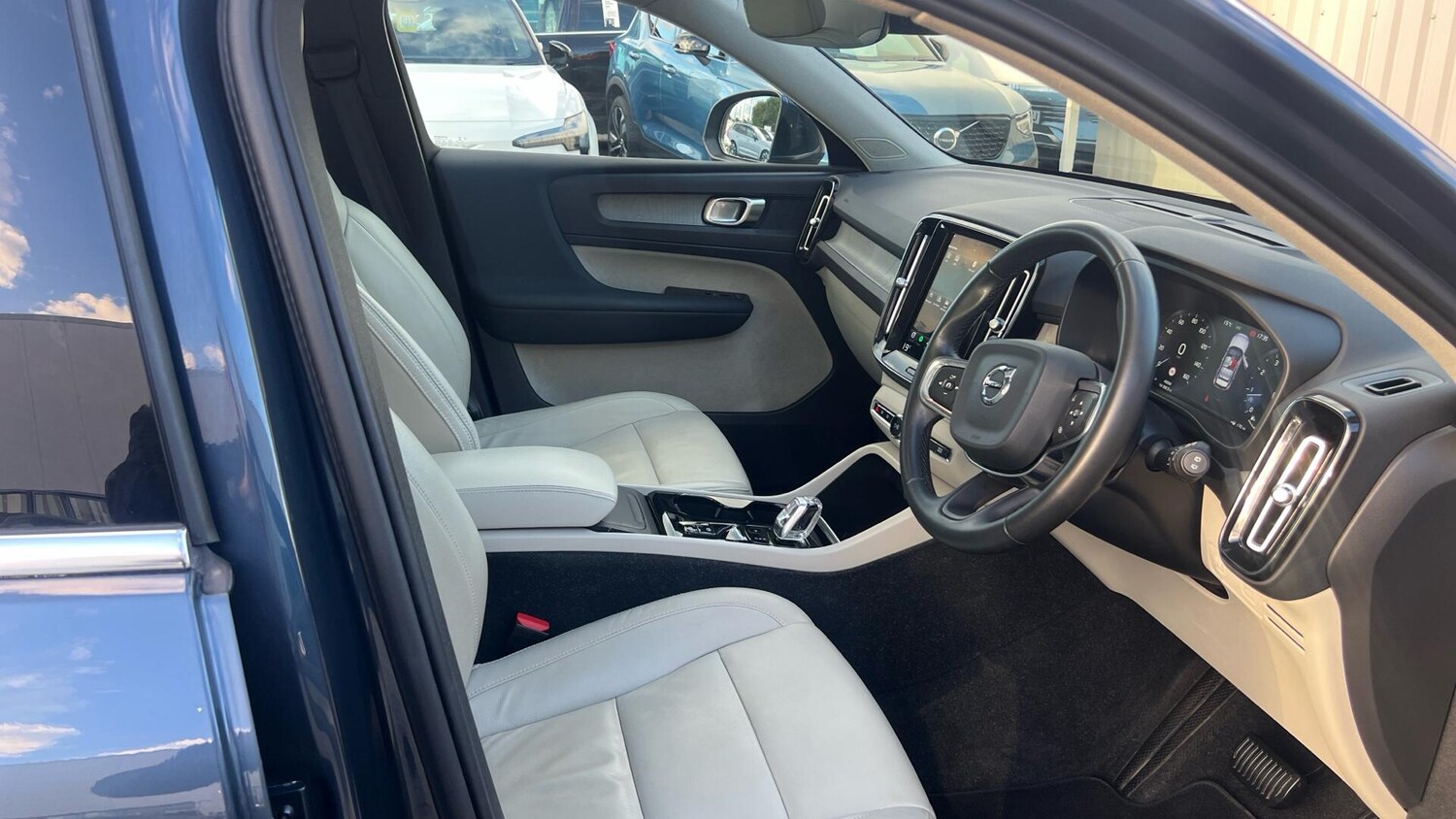 Used Volvo XC40 2021 for sale - 76041683: Photo 40