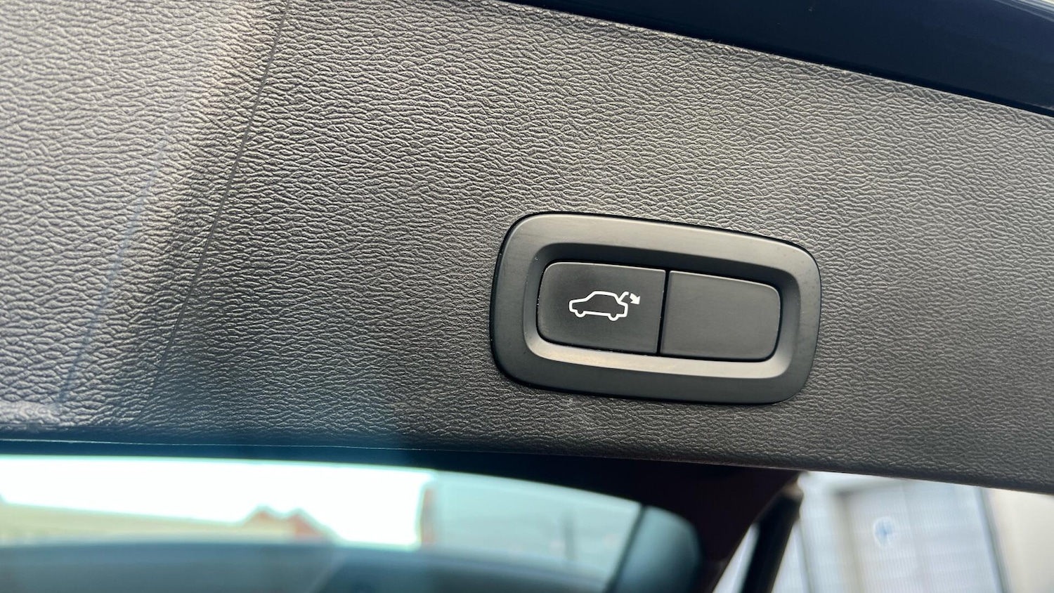 Used Volvo XC40 2021 for sale - 76041683: Photo 65