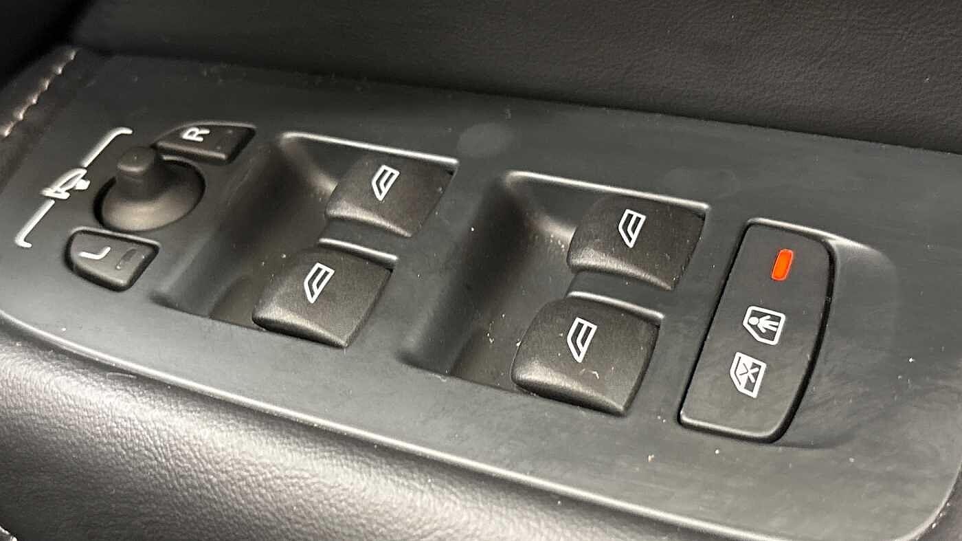 Used Volvo XC60 2025 for sale - 76499720: Photo 25