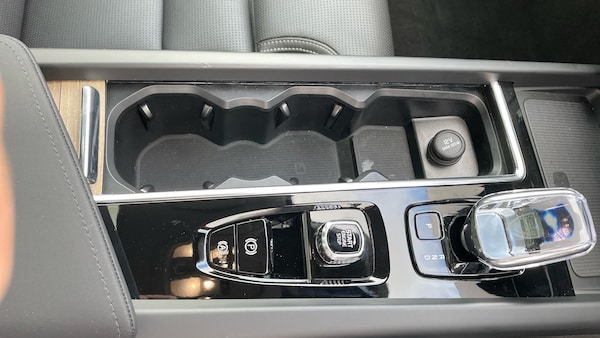 Used Volvo XC60 2025 for sale - 75291394: Photo 41