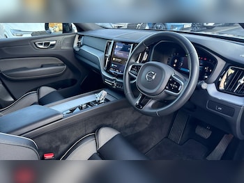 Used Volvo XC60 2023 for sale - 77238452: Photo