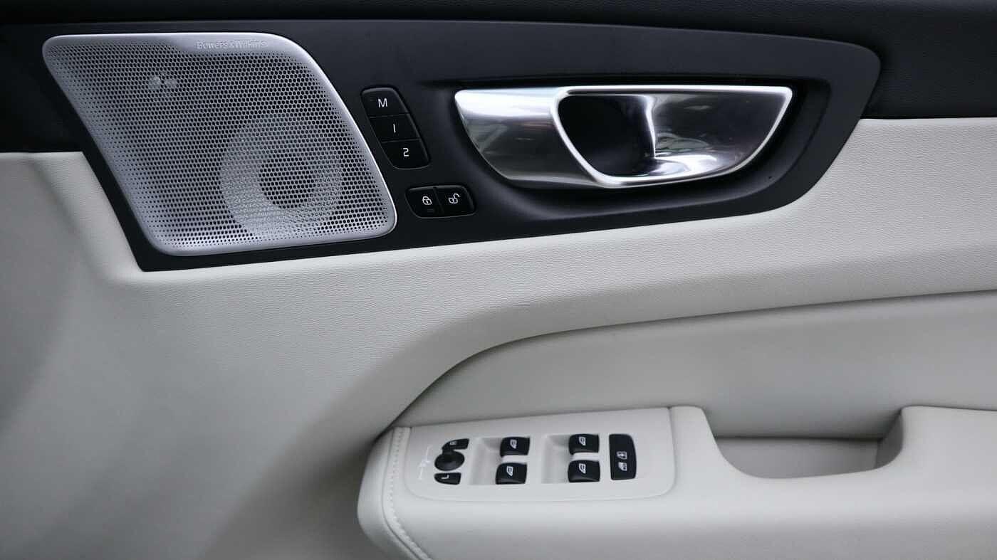 Used Volvo XC60 for sale - 76175142: Photo 25