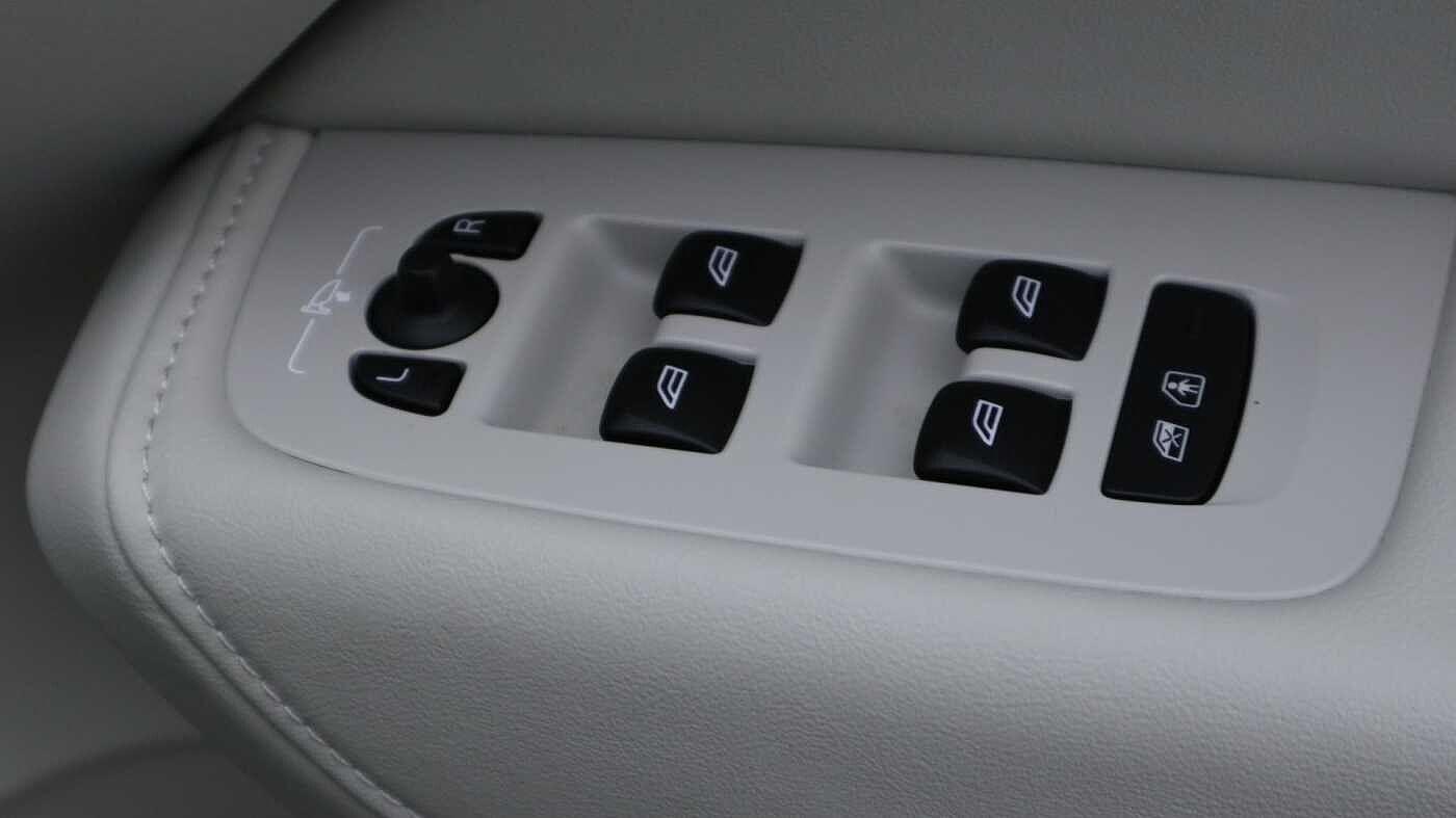 Used Volvo XC60 for sale - 76175142: Photo 26