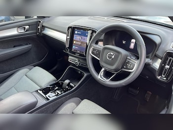 Used Volvo XC40 2022 for sale - 77753621: Photo