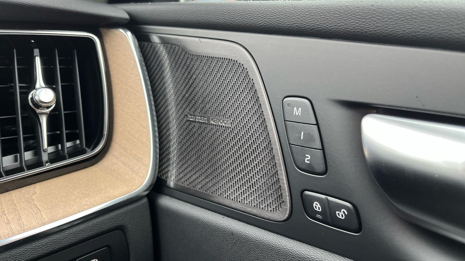 Used Volvo XC60 for sale - 77753161: Photo 45