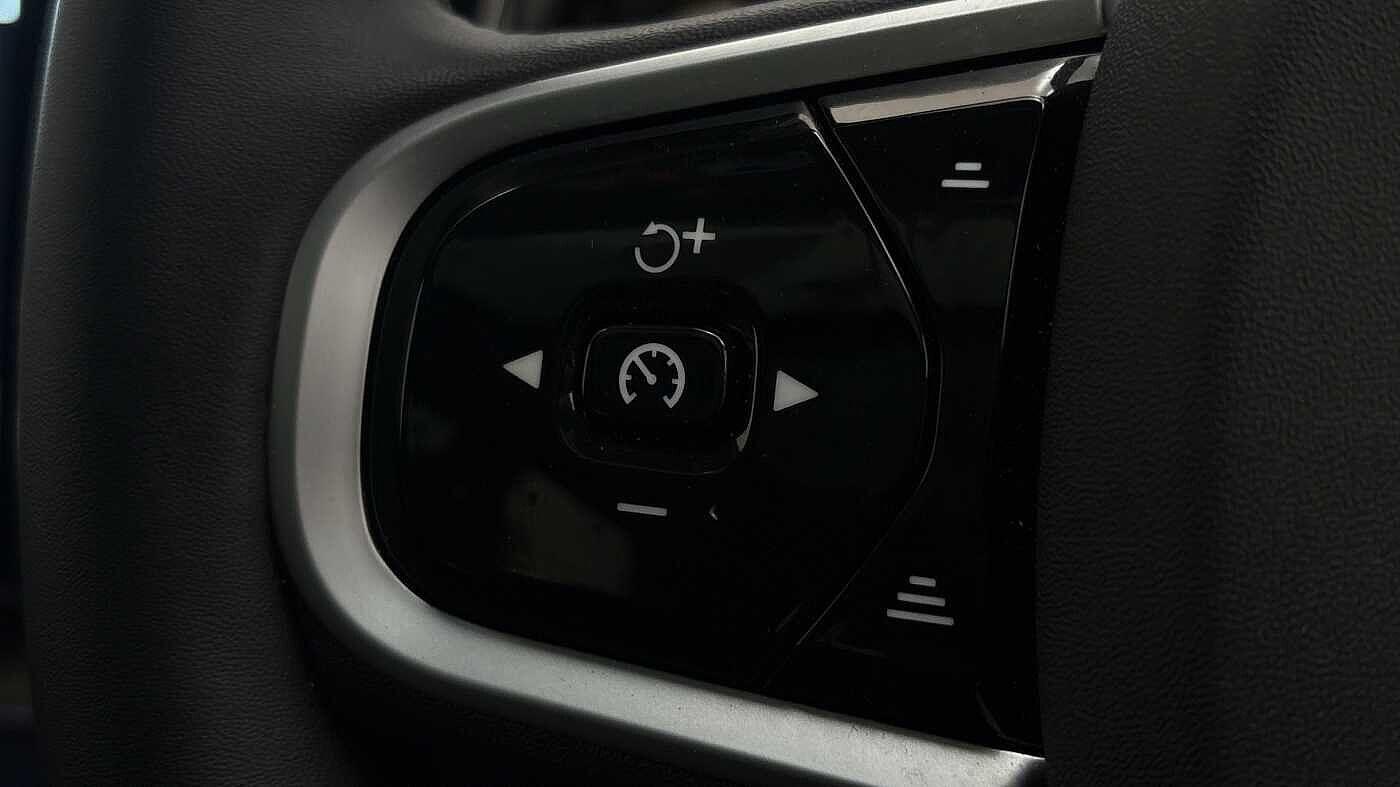 Used Volvo XC60 2025 for sale - 78048193: Photo 31