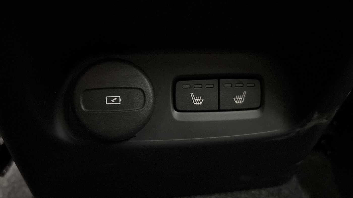 Used Volvo XC40 2025 for sale - 76498460: Photo 17